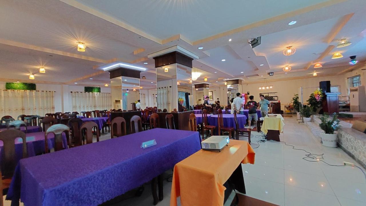 Khach San Bong Sen Hotel 2*